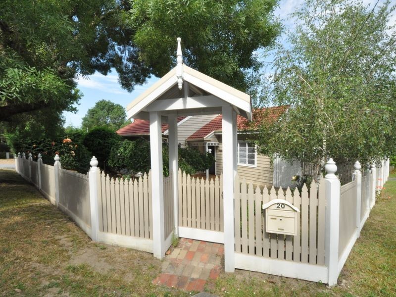 20 Starcross Avenue, Croydon VIC 3136