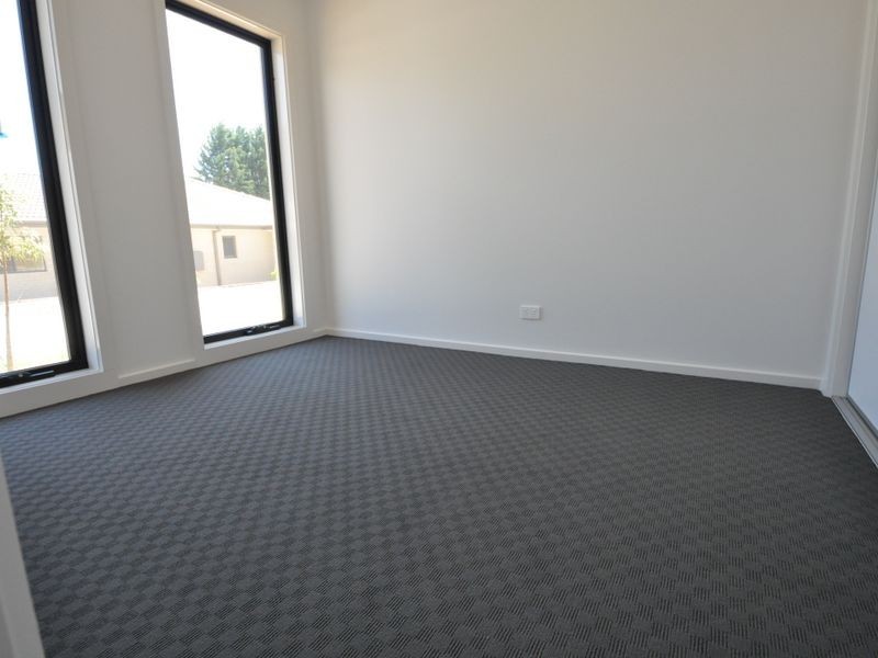 21 White Flats Terrace, Croydon VIC 3136
