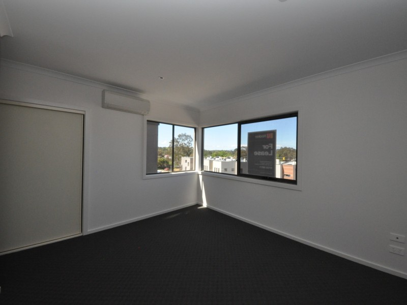 14 Yellowgum Crescent (1-5 Centra, Mooroolbark VIC 3138