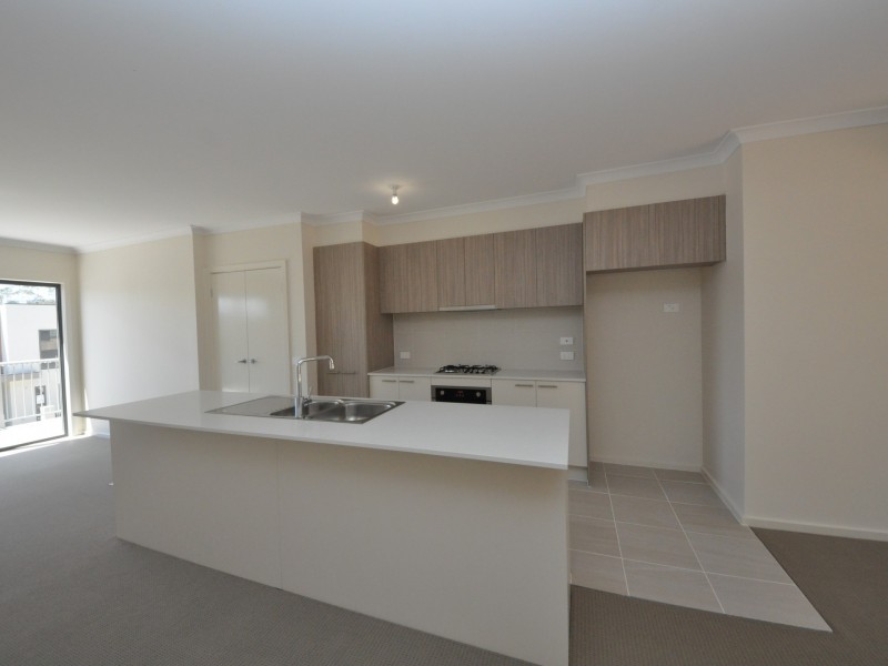 12 Yellowgum Crescent (1-5 Centra, Mooroolbark VIC 3138