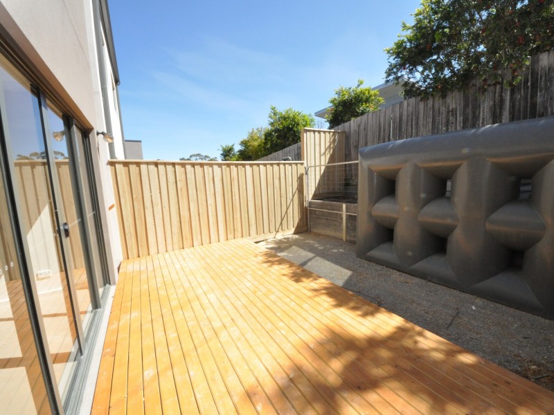 12 Yellowgum Crescent (1-5 Centra, Mooroolbark VIC 3138