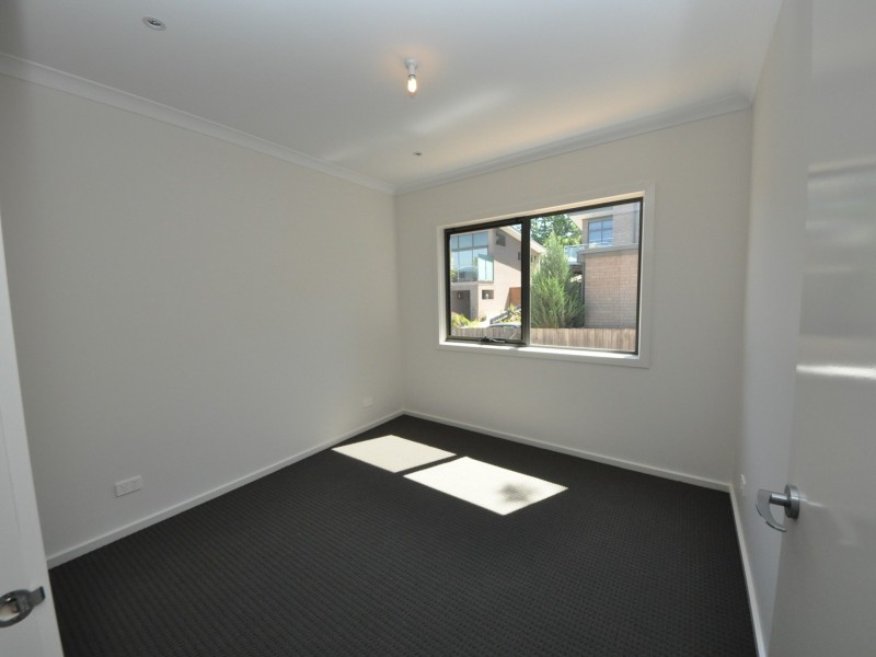 2 Yellowgum Crescent, Mooroolbark VIC 3138