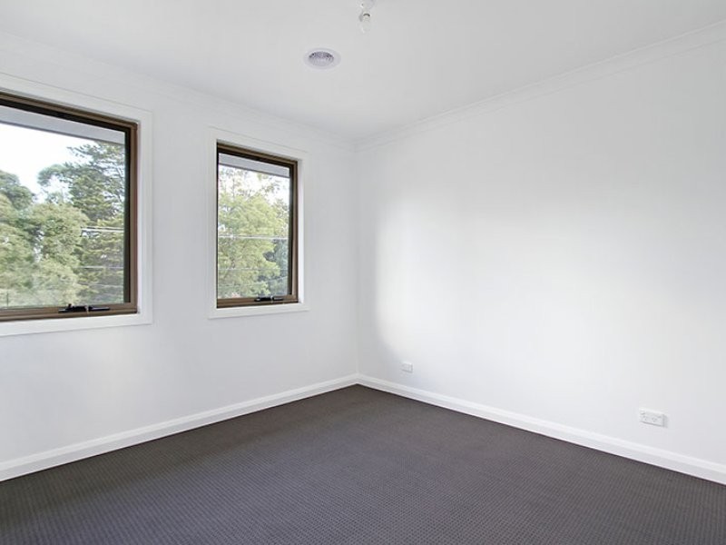 1/59 Surrey Road East, Croydon VIC 3136