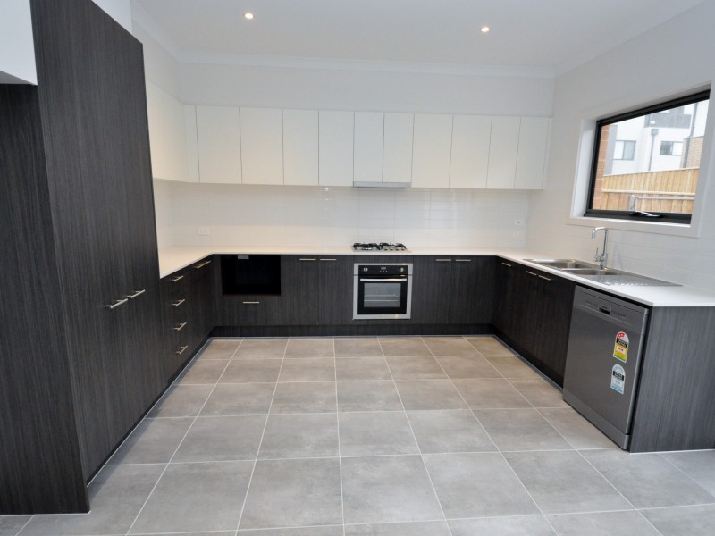 3 Central Avenue, Mooroolbark VIC 3138