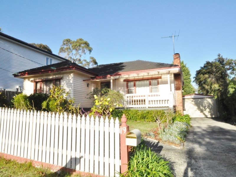 19 Herbert Street, Ringwood VIC 3134