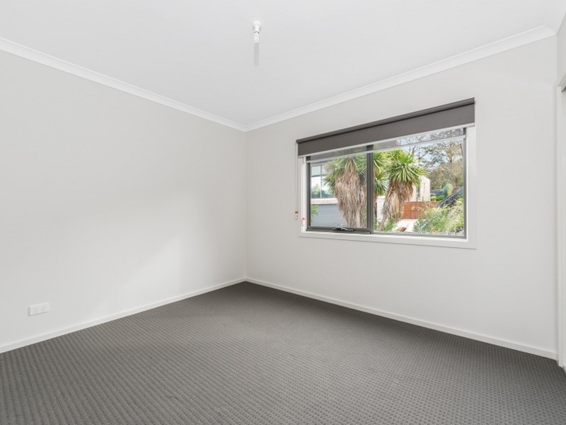 4 Yellow Gum Crescent, Mooroolbark VIC 3138