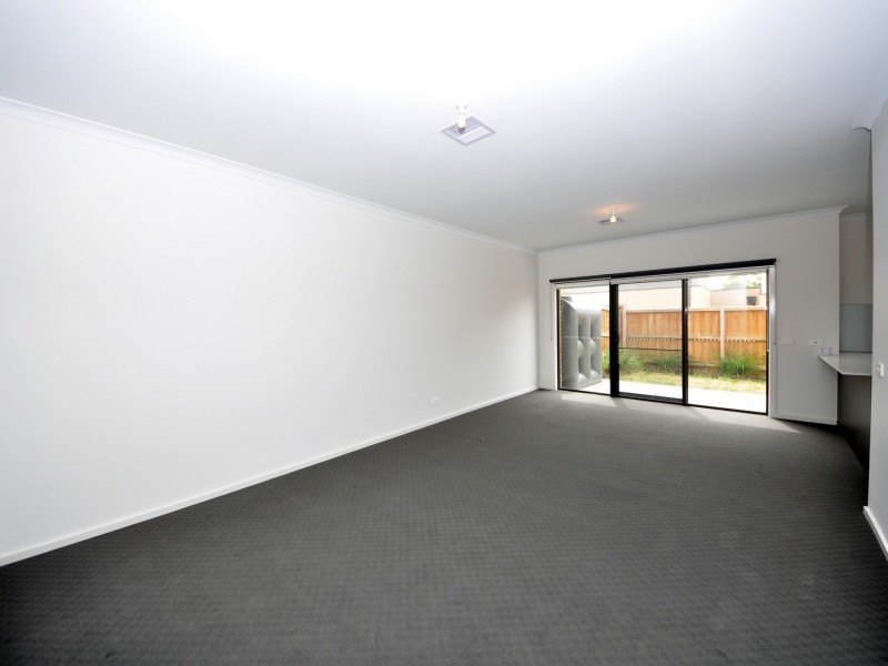 6 Primary Street, Mooroolbark VIC 3138