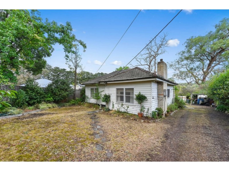 13 Murray Road, Croydon VIC 3136