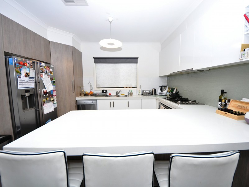 1A Lockhart Court, Kilsyth VIC 3137