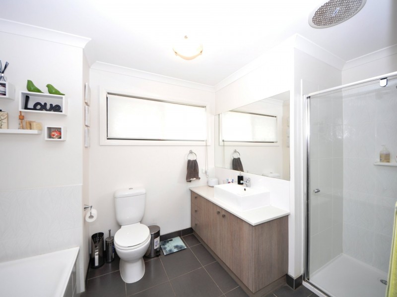 1A Lockhart Court, Kilsyth VIC 3137