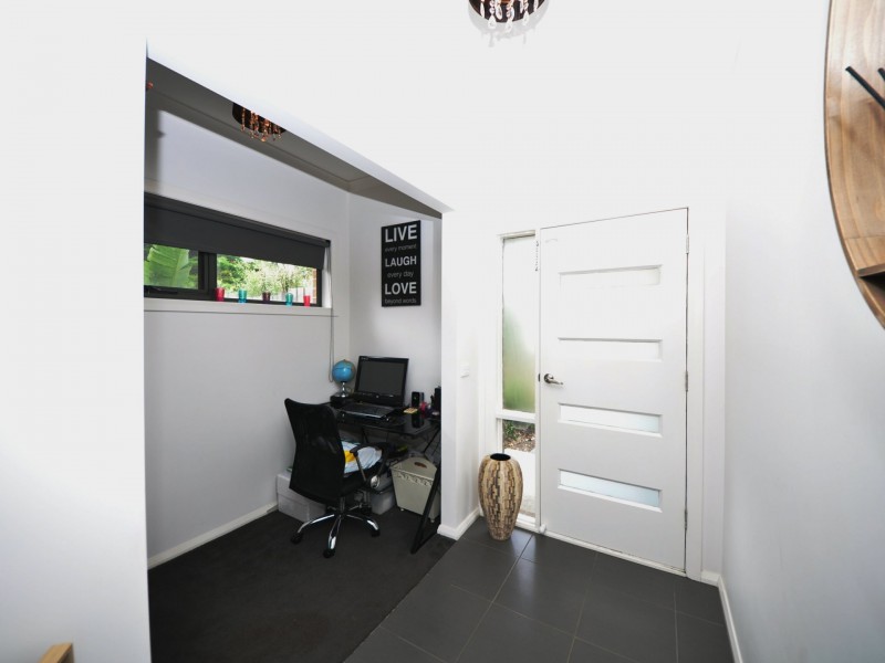1A Lockhart Court, Kilsyth VIC 3137