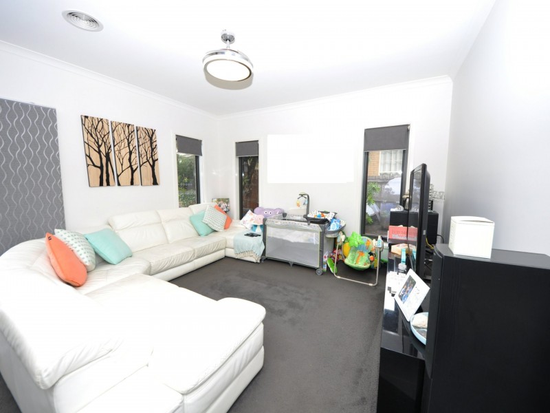 1A Lockhart Court, Kilsyth VIC 3137