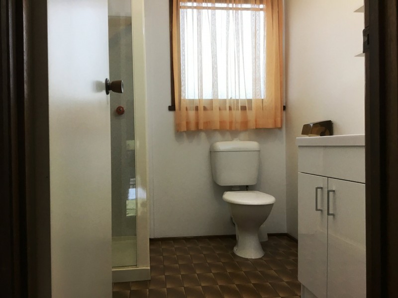 69 Chalcot Drive, Endeavour Hills VIC 3802