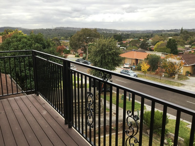 69 Chalcot Drive, Endeavour Hills VIC 3802