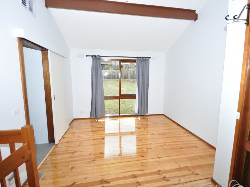 69 Chalcot Drive, Endeavour Hills VIC 3802