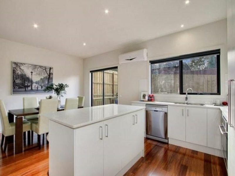 2/6 Ivon Street, Bayswater North VIC 3153