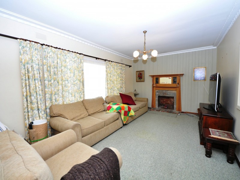 12 Maryborough Road, Boronia VIC 3155