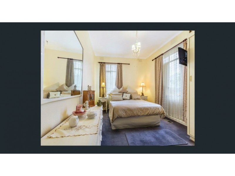 24 Hamel Street, Box Hill South VIC 3128