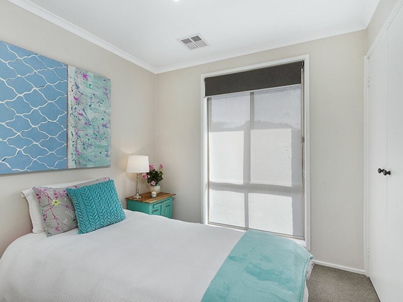 2 Rendcomb Street, Kilsyth South VIC 3137