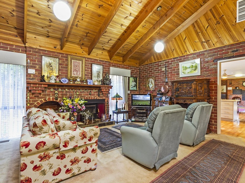 44 Byron Road, Kilsyth VIC 3137