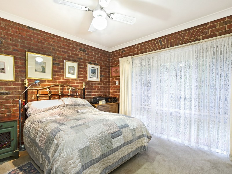 44 Byron Road, Kilsyth VIC 3137