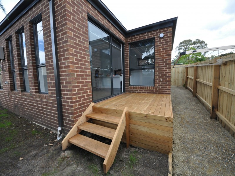 3 Steel Close  (4/5 Caroline St), Kilsyth VIC 3137