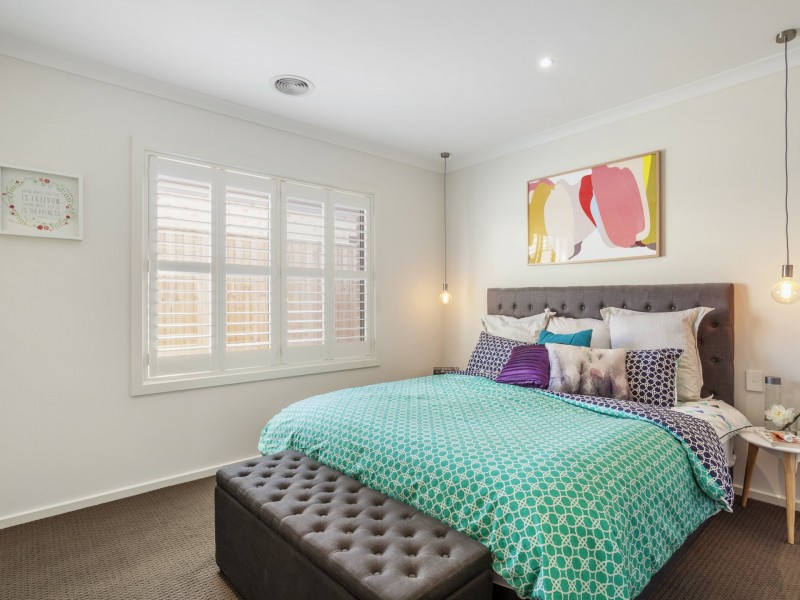 49 Tanika Circuit, Croydon VIC 3136