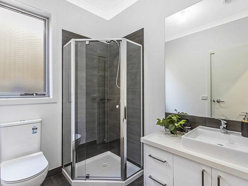 2 Tools Close, Kilsyth VIC 3137