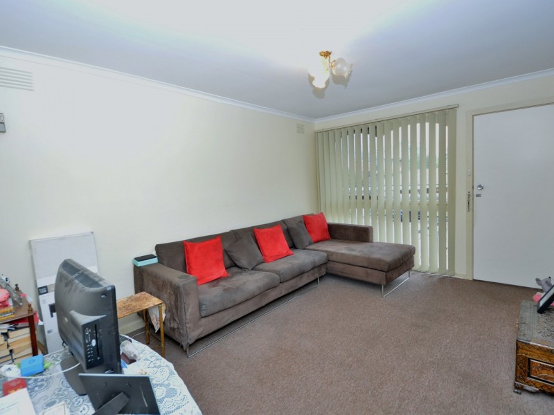 2/16-18 Landale Avenue, Croydon VIC 3136