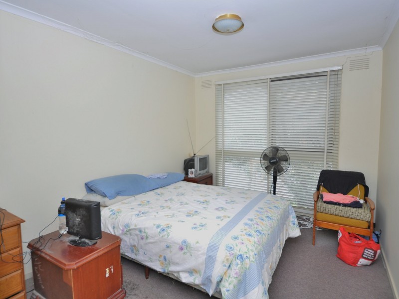 2/16-18 Landale Avenue, Croydon VIC 3136