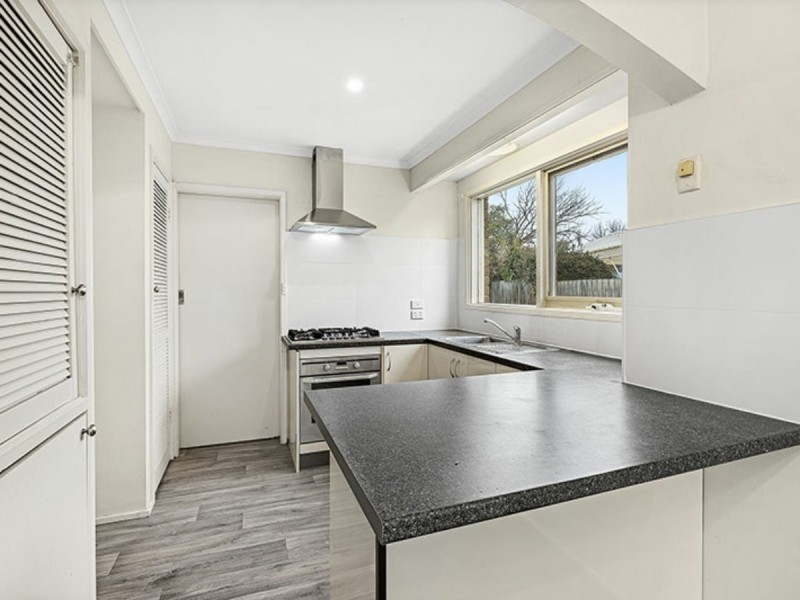 4 Narong Crescent, Knoxfield VIC 3180