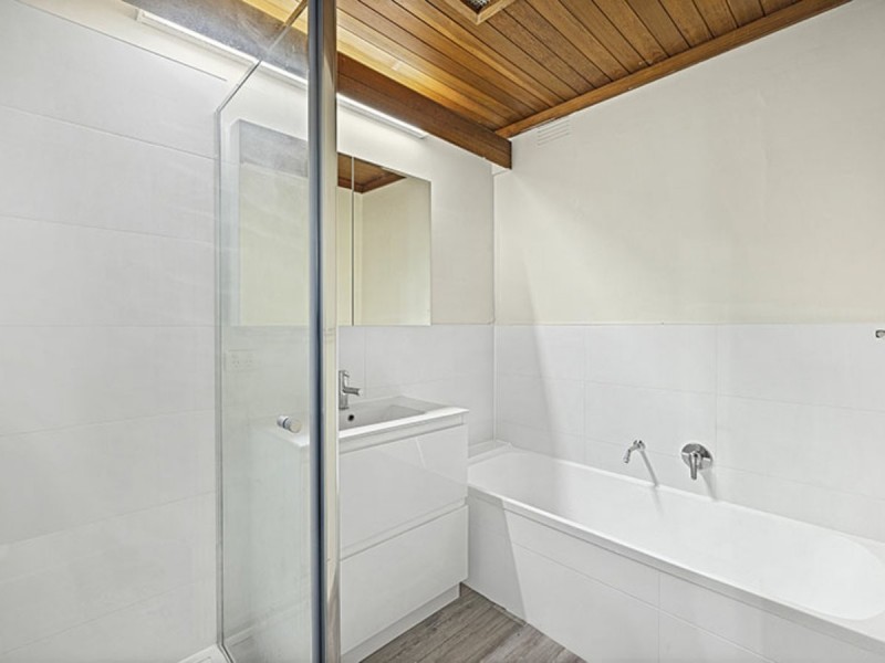 4 Narong Crescent, Knoxfield VIC 3180