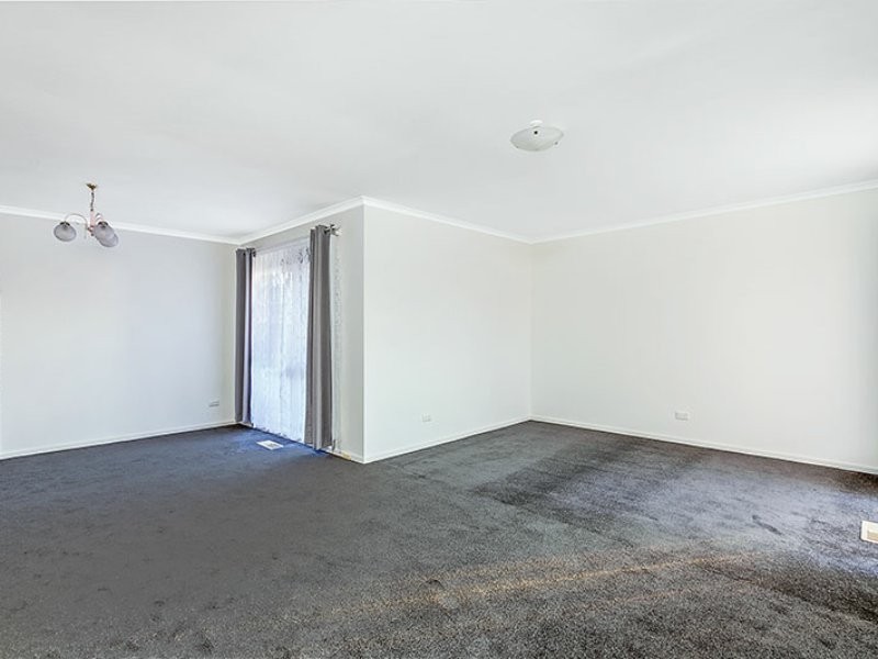 72 Gleneagles Drive, Endeavour Hills VIC 3802