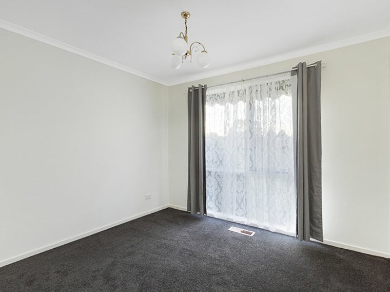 72 Gleneagles Drive, Endeavour Hills VIC 3802