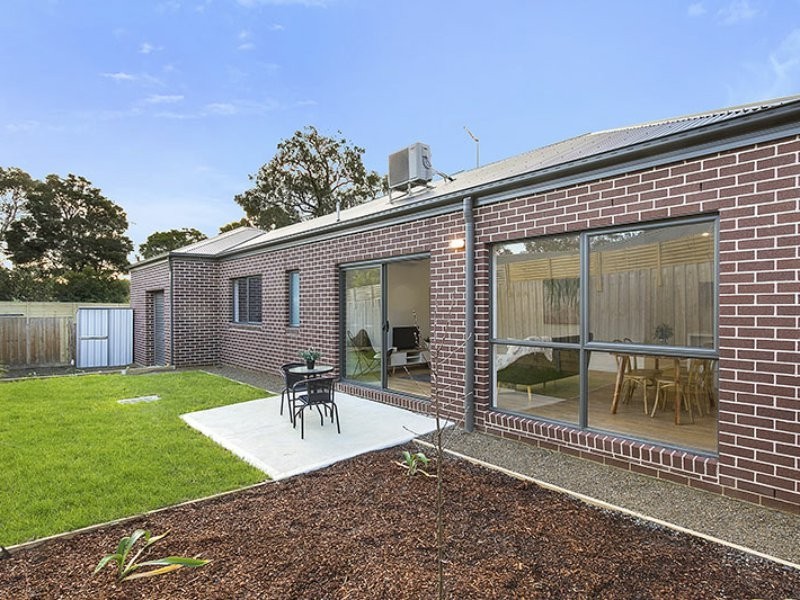 Units 2, 3 & 4/20 Laird Street, Croydon VIC 3136