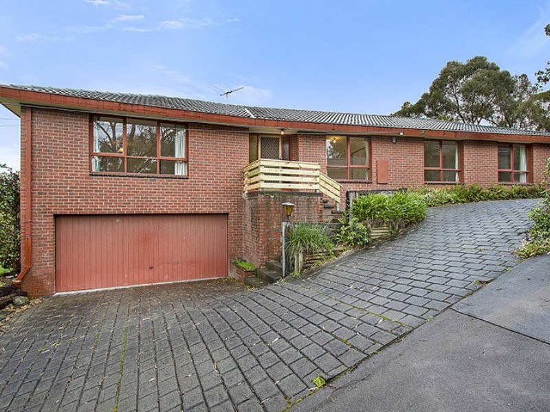 17 Wells Avenue, Boronia VIC 3155