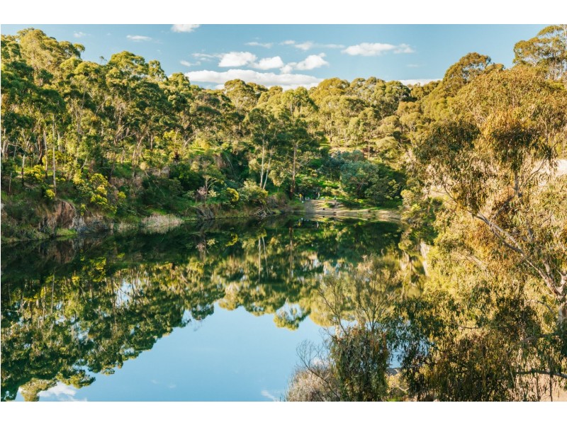 27 Linacre Drive, Bundoora VIC 3083