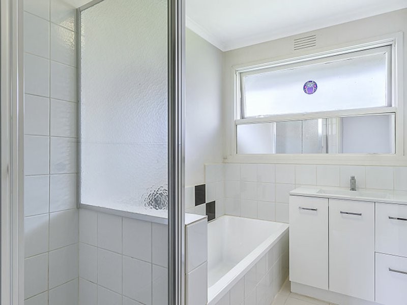 25 Aileen Avenue, Montrose VIC 3765