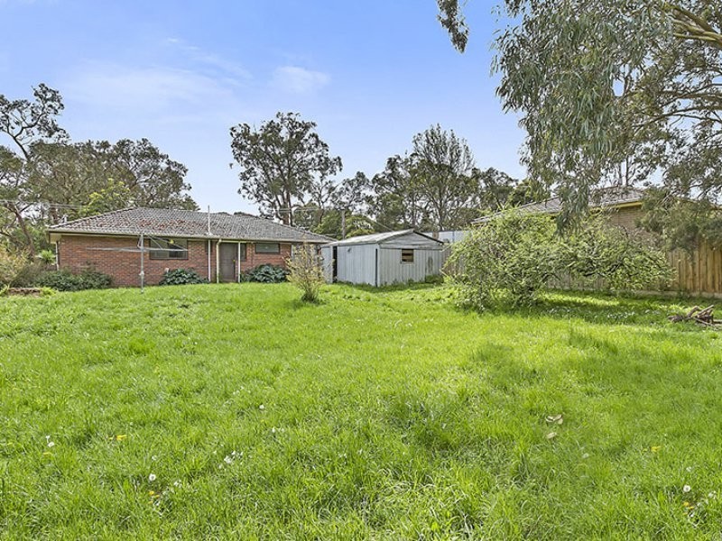 25 Aileen Avenue, Montrose VIC 3765
