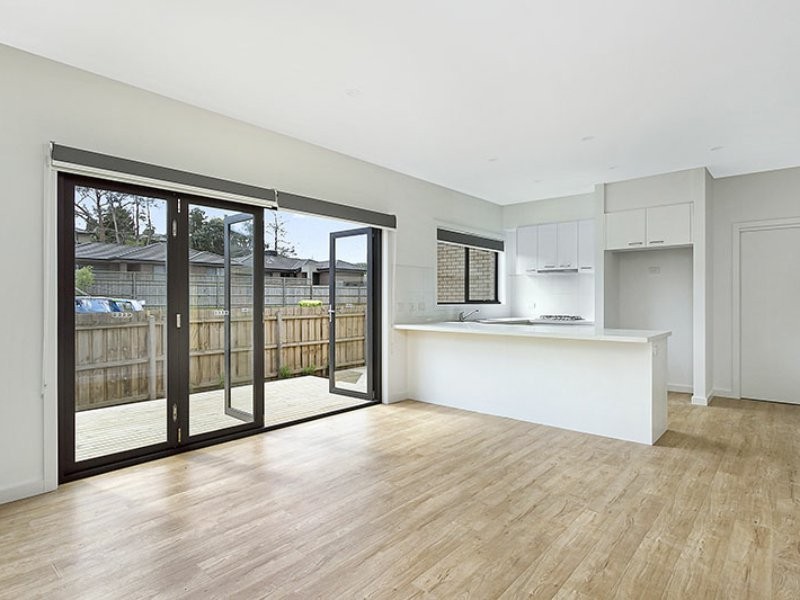 2/27 Stradebroke Road, Boronia VIC 3155