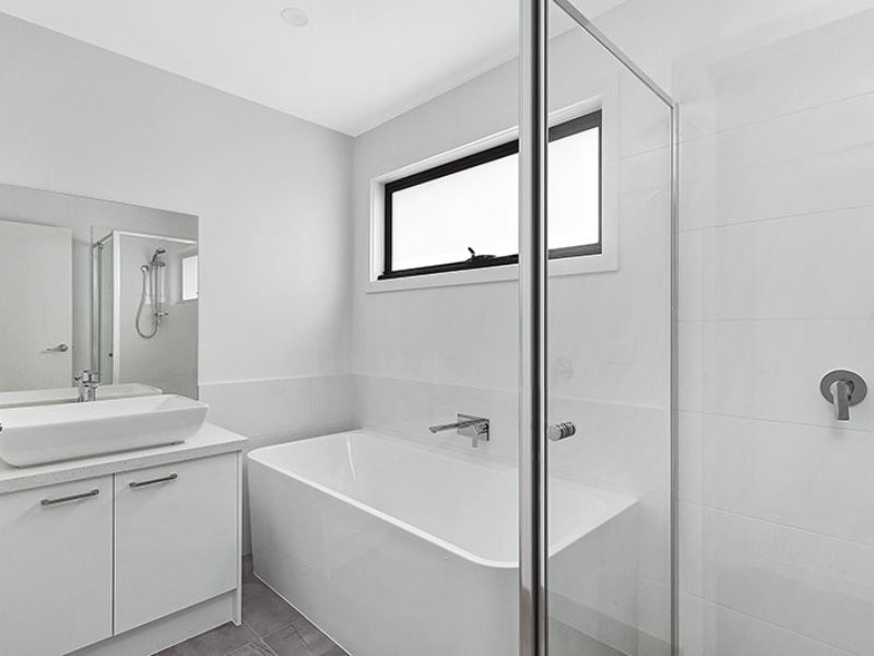 2/27 Stradebroke Road, Boronia VIC 3155