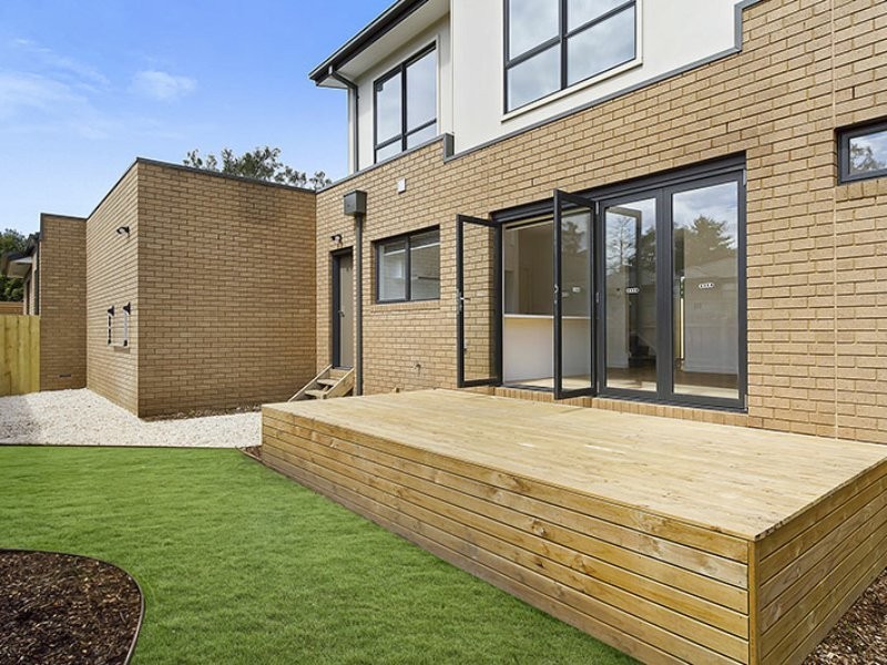 2/27 Stradebroke Road, Boronia VIC 3155