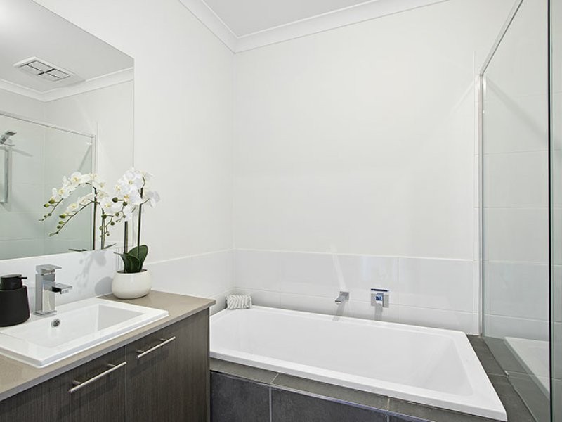 13 Linacre Drive, Bundoora VIC 3083