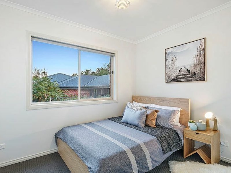 1 Rachael Drive, Mooroolbark VIC 3138