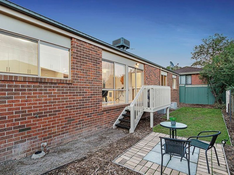 1 Rachael Drive, Mooroolbark VIC 3138