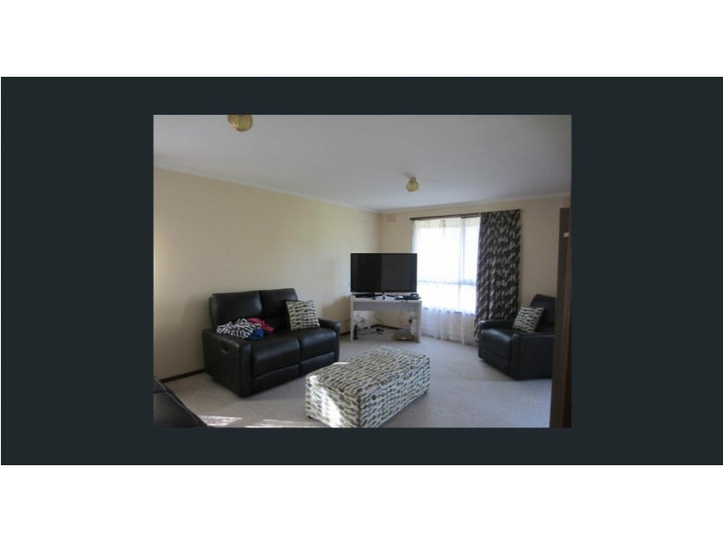 122 Berrabri Drive, Scoresby VIC 3179