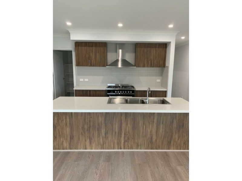 7/2-4 Arthur Place, Croydon VIC 3136