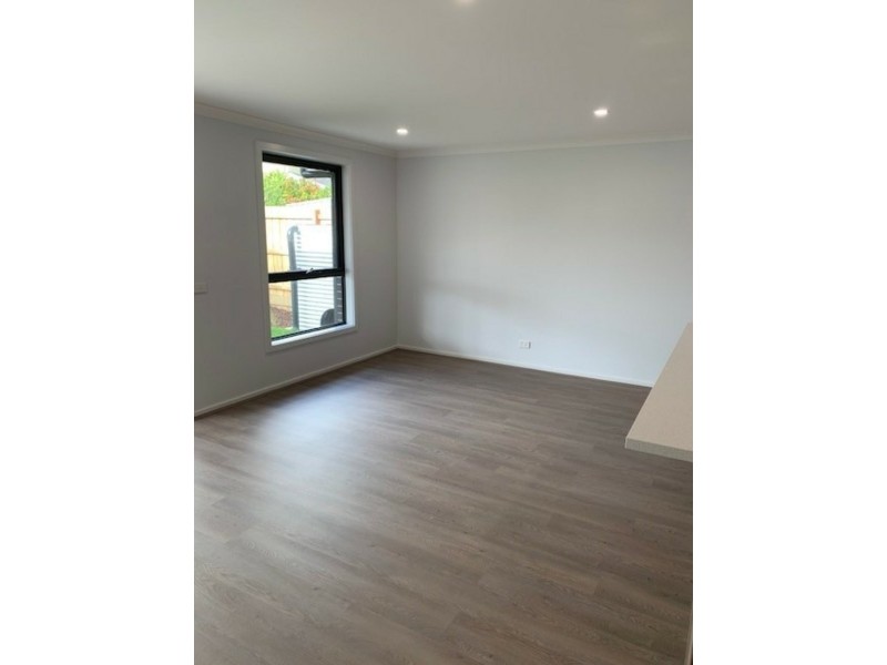 7/2-4 Arthur Place, Croydon VIC 3136