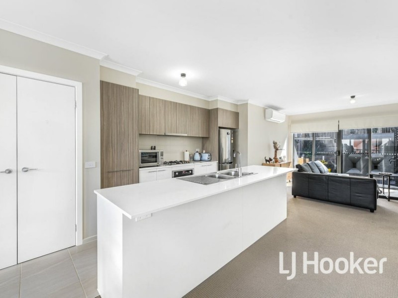 12 Yellow Gum Crescent, Mooroolbark VIC 3138