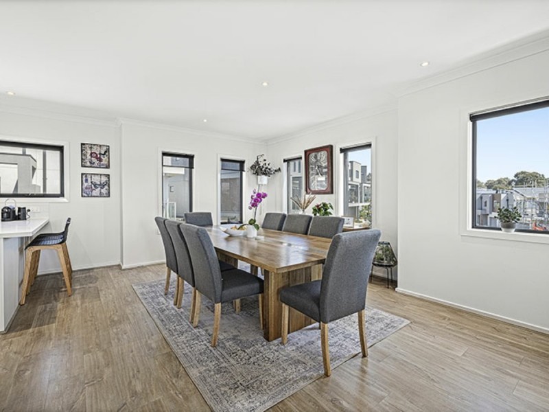 69 Weir Loop, Bundoora VIC 3083